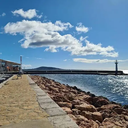 Sur Le Port De * Mèze